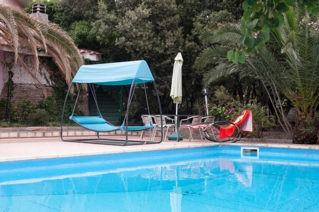 Loft Mansardato Con Giardino E Piscina In Villa Privata Loft With Garden And Swimming Pool In A Private Villa Сесту Экстерьер фото